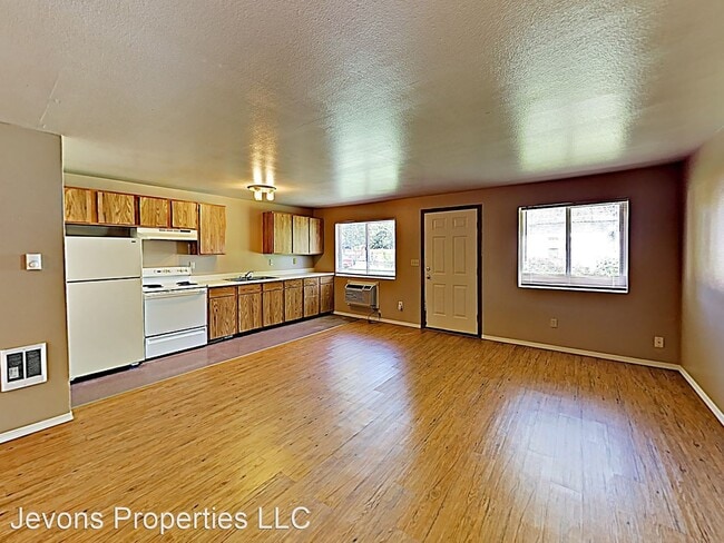 Building Photo - 608 N 3rd St