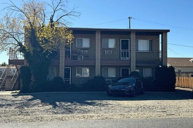 Primary Photo - 8469 E Yavapai Rd