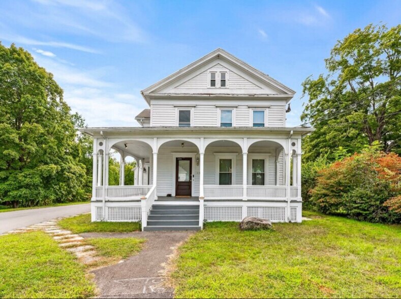 Building Photo - 1136 N Pleasant St