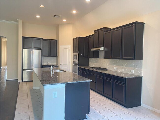 Building Photo - 4619 Tamara Heights Ln