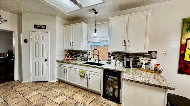 Building Photo - 14506 Wadlington Dr