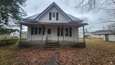 Building Photo - 3 Bed 1 Bath Home with Garage