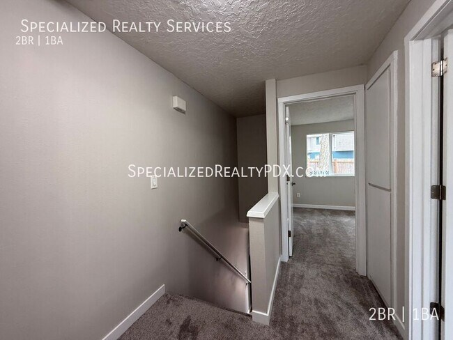 Building Photo - 5117 SW 62nd Ave