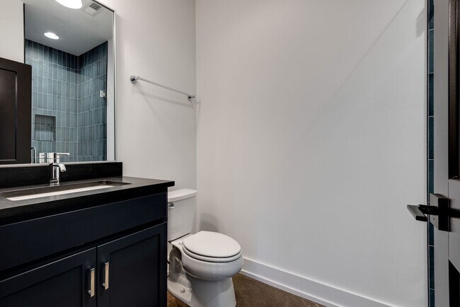 Building Photo - Welcome to Your Stylish Haven in Vibrant East Nashville!