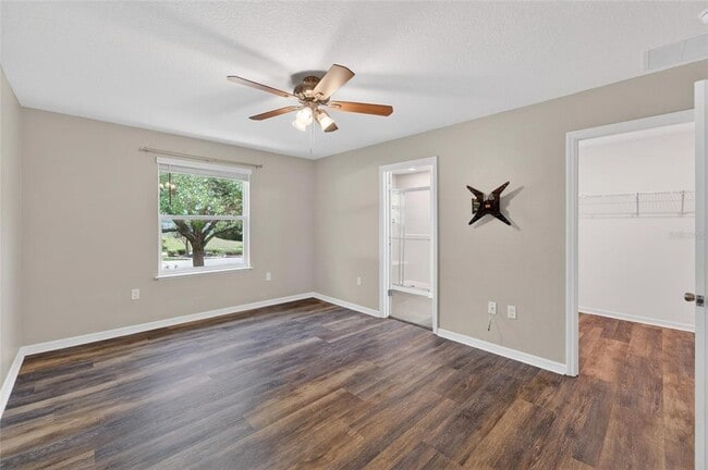 Building Photo - 3842 Hampstead Ln