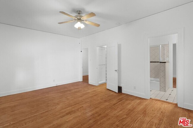 Building Photo - 175 N Sycamore Ave
