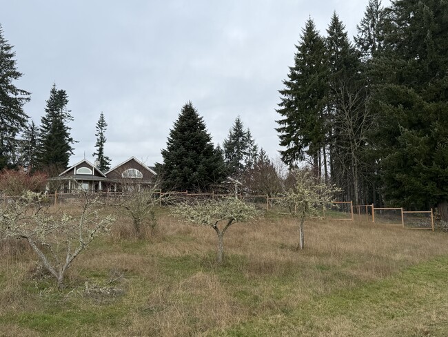 Building Photo - 184 Capitol Ridge Rd