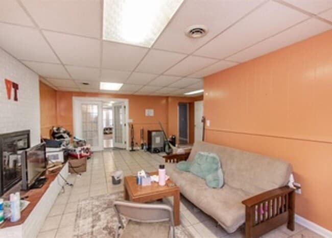 Building Photo - Blacksburg, Very spacious 2 BR / 2 BA, Available for Fall Term