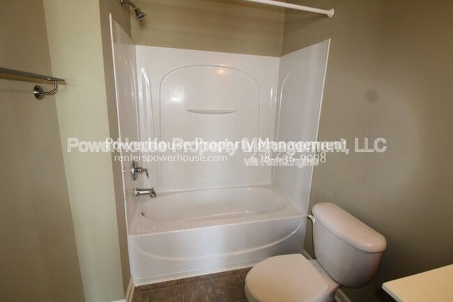 Building Photo - 7058 Elmwood Ridge Ct