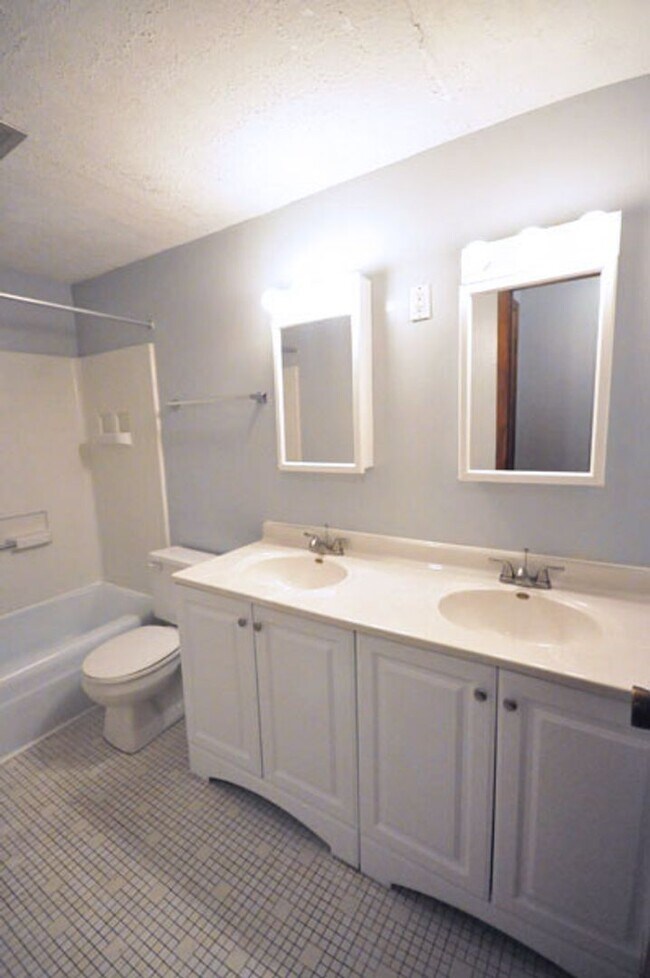 Building Photo - 191 Chittenden Ave