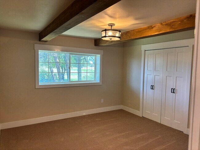 Building Photo - 4801 S 4300 W