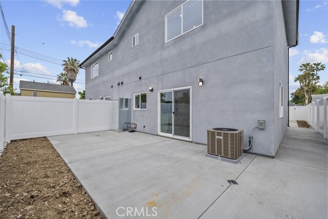 Building Photo - 15836 Eccles St