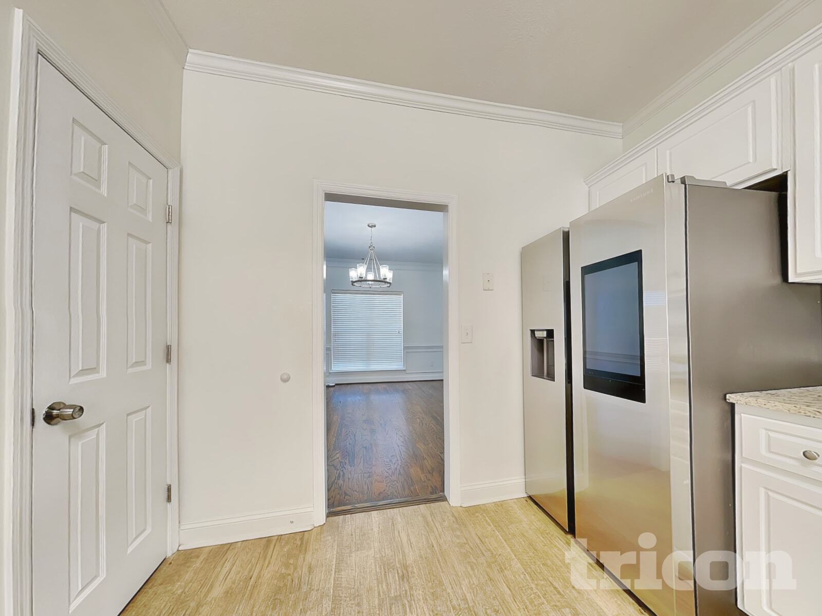 Building Photo - 4884 Somerset Dr