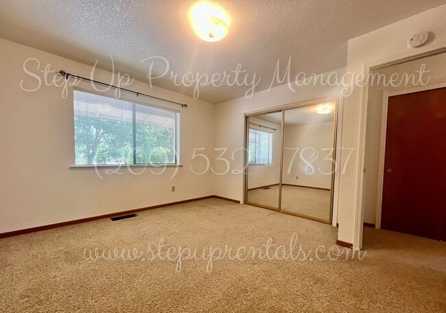 Building Photo - 96 S Norlin St