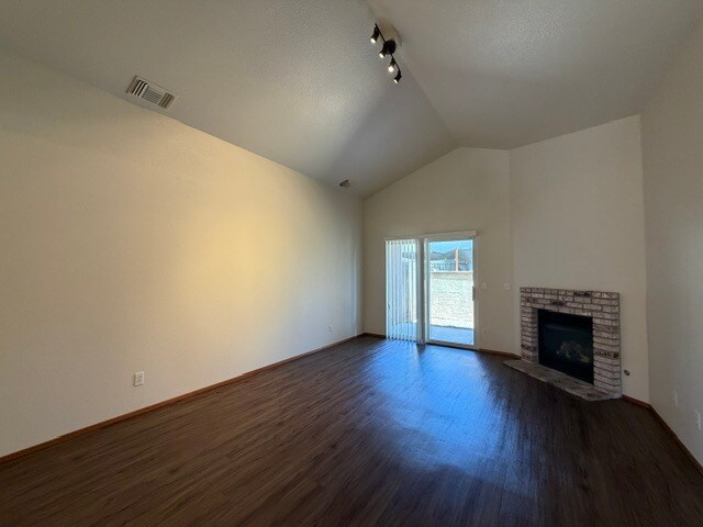 Building Photo - 1332 Glenbrook Way