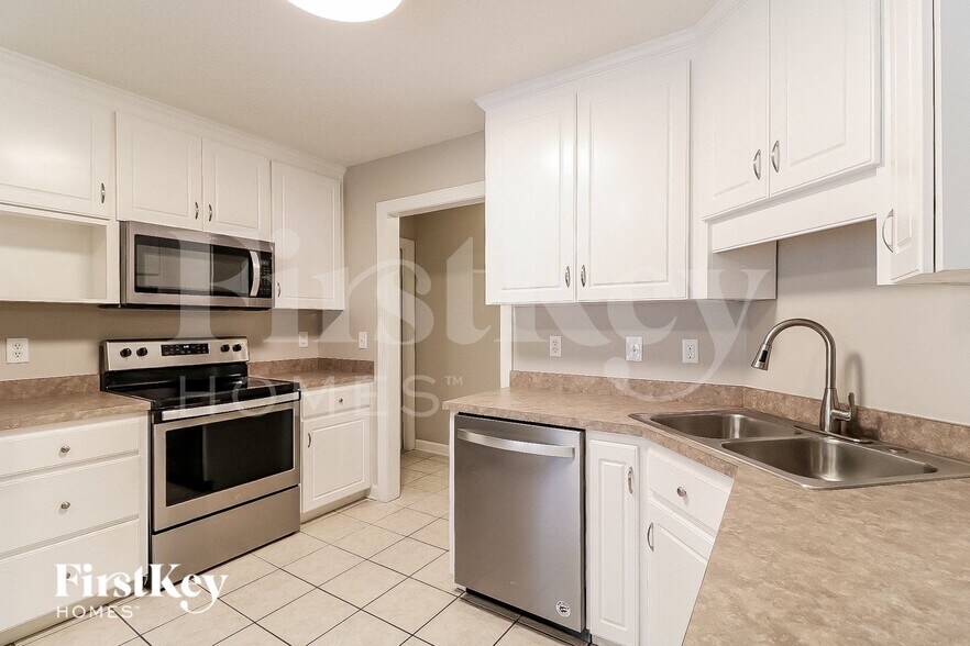 Building Photo - 245 B H Parrish Rd