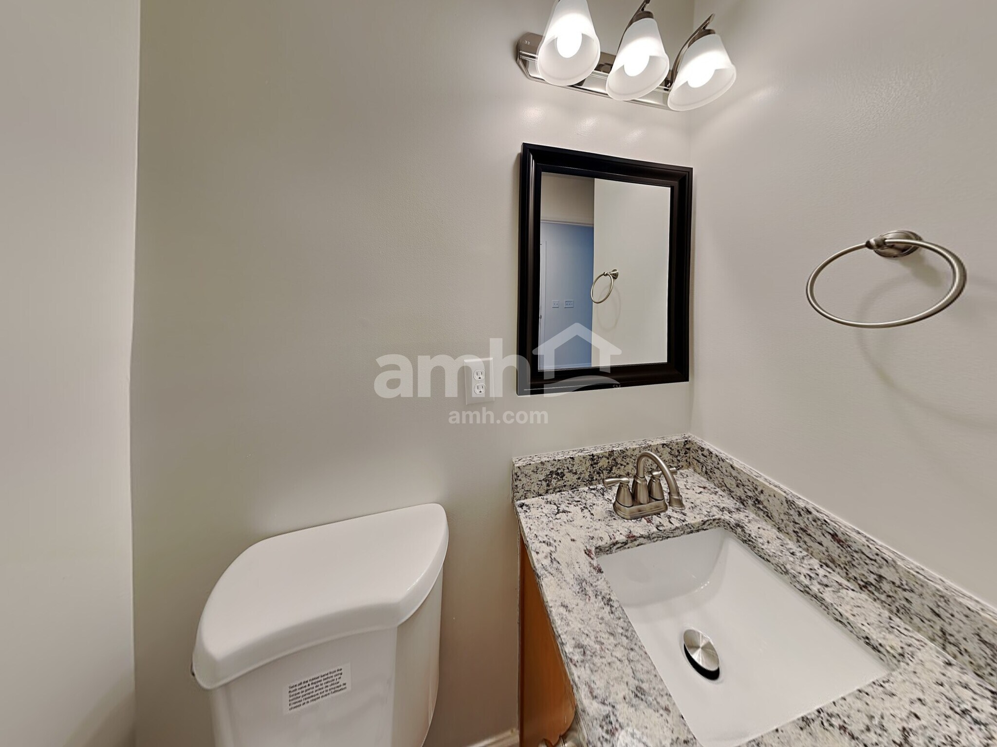 Building Photo - 1395 Ithaca Dr