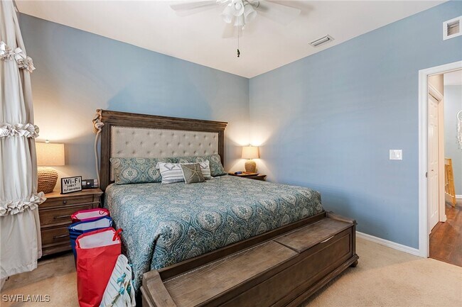 Building Photo - 10803 Alvara Way