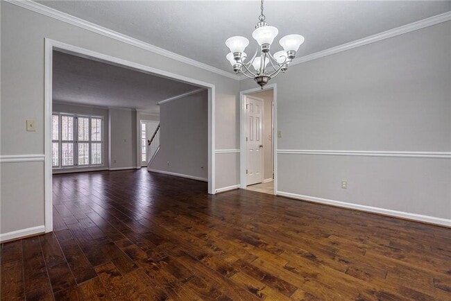 Building Photo - 8895 Club River Dr