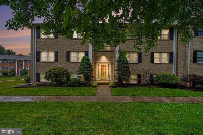 Building Photo - 208 Timber Trail