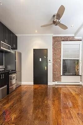 Building Photo - 15 W 103rd St