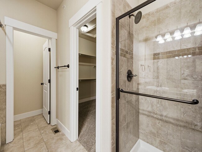 Building Photo - Gorgeous 3-Story Townhome in Excellent Fort Collins Location!