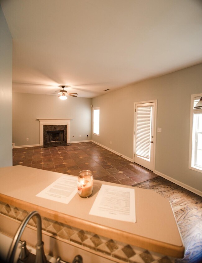 Building Photo - 22 Brightling Ln