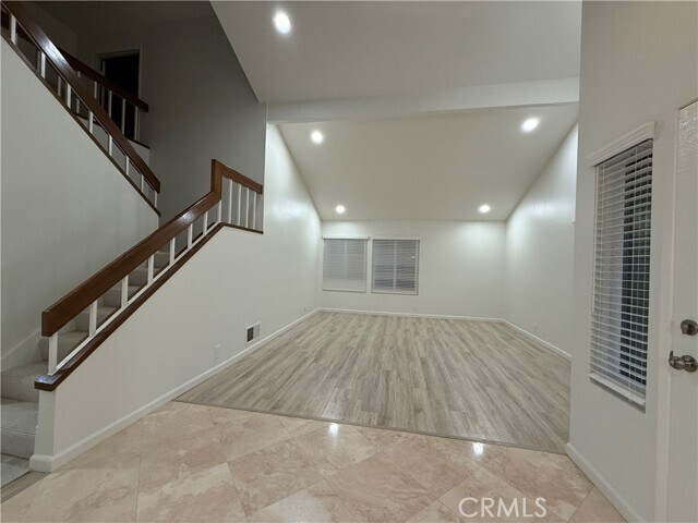 Building Photo - 16 Campanero E