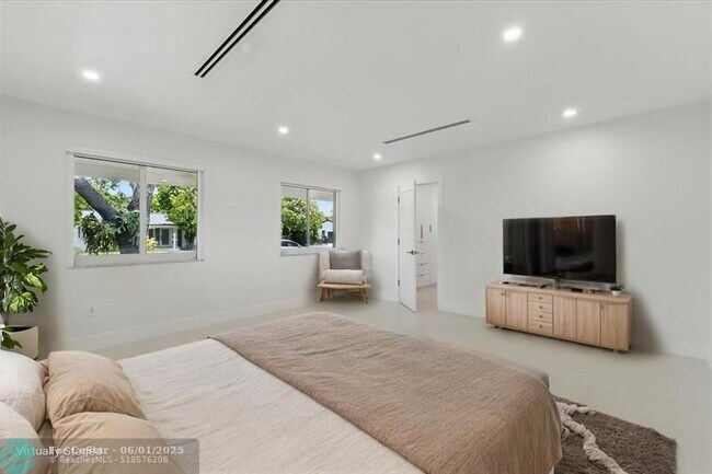 Building Photo - 7860 SW 158th Terrace