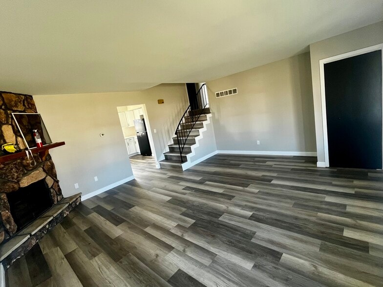 Building Photo - 9652 Johnson St