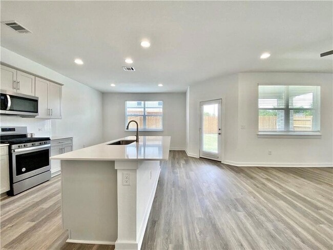 Building Photo - 1825 Bonham Ln