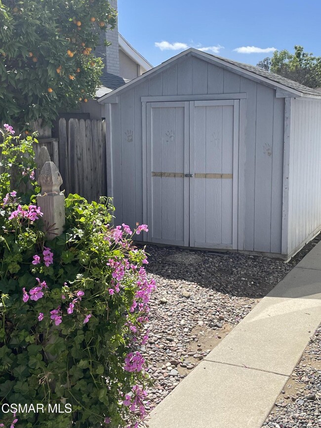 Building Photo - 659 Flaming Star Ave