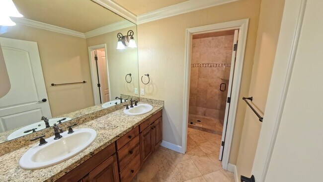 Building Photo - Ivy Lane Townhome | Provo