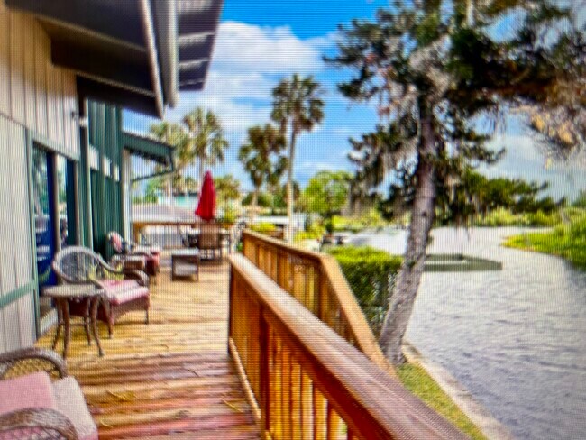 Building Photo - 6410 Lincoln Rd