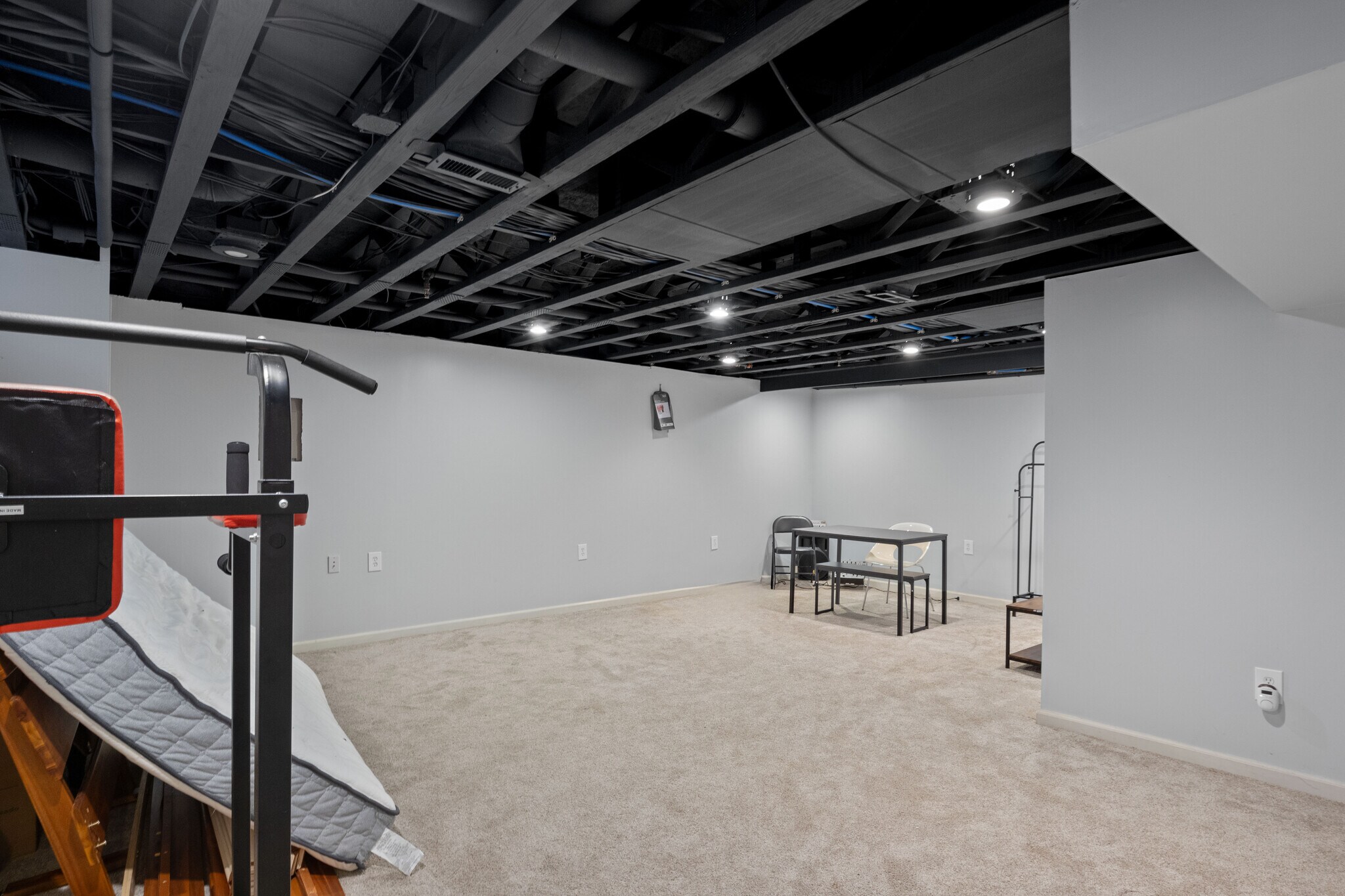 Building Photo - 49473 Pointe Xing
