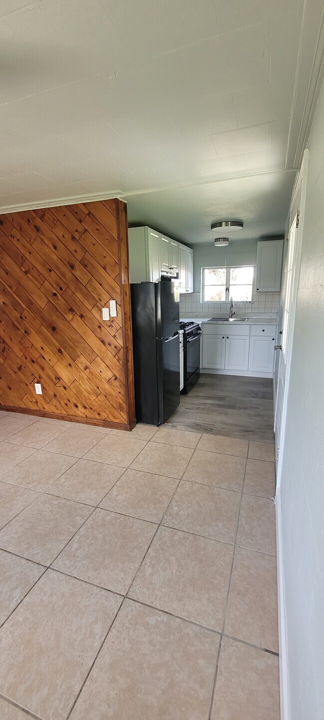 Building Photo - 834 Oberry Hoover Rd