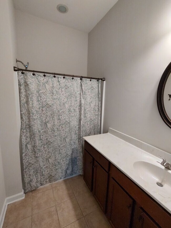 Building Photo - 3350 Pampas Dr