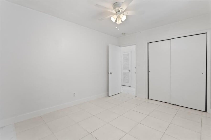 Building Photo - 804 NW 2nd Ave