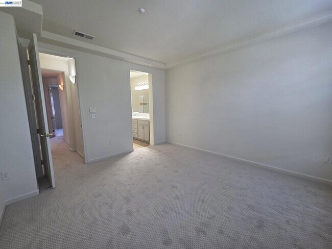 Building Photo - 3727 Whitworth Dr