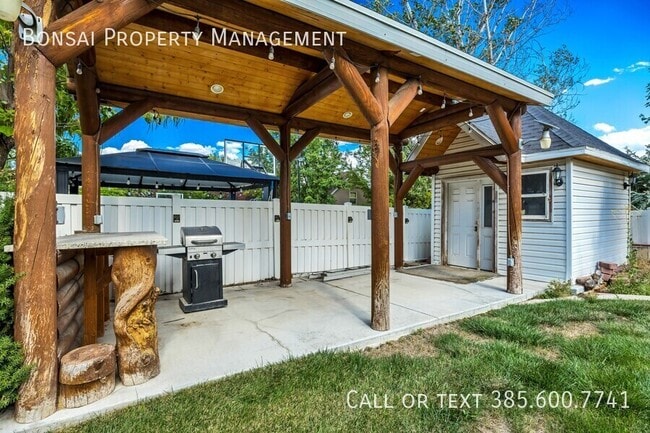 Building Photo - 11291 Palisade View Dr