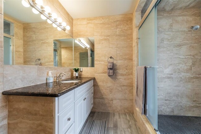 Building Photo - 4105 Lymbar Dr