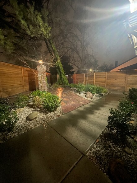 Building Photo - 3318 Truckee Way