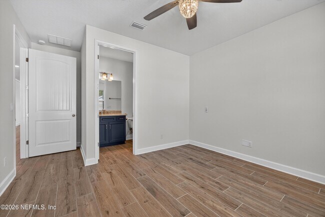 Building Photo - 855 Flach Dr