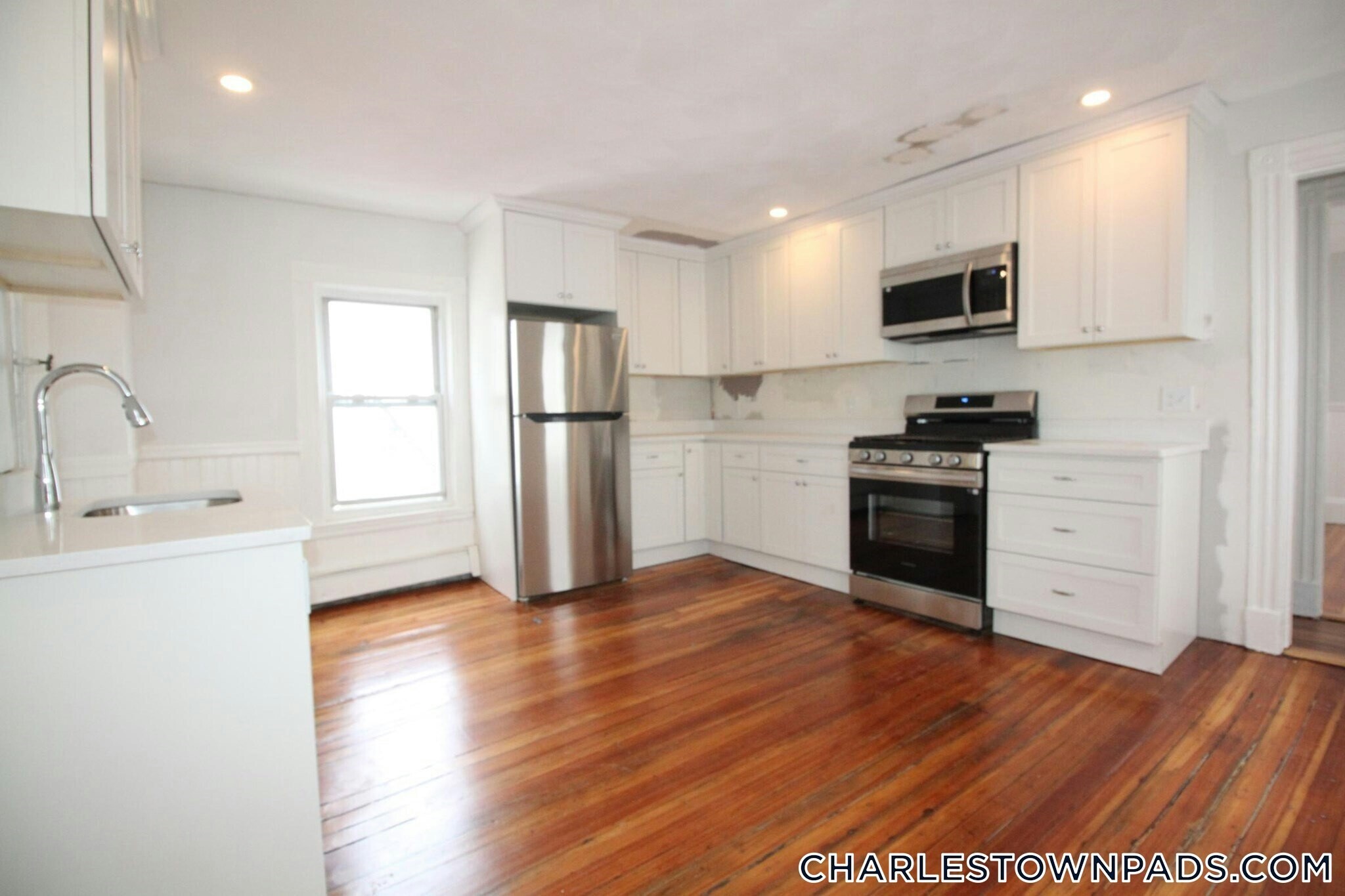 Building Photo - 12 Albion Pl