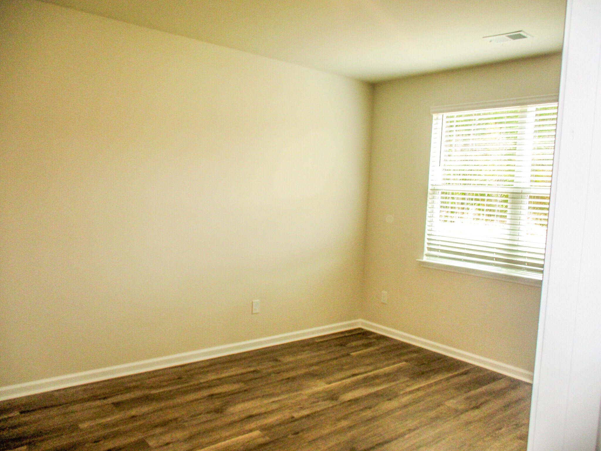 Building Photo - 1443 Porchfield Dr
