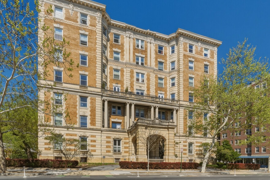 Building Photo - 1851 Columbia Rd NW