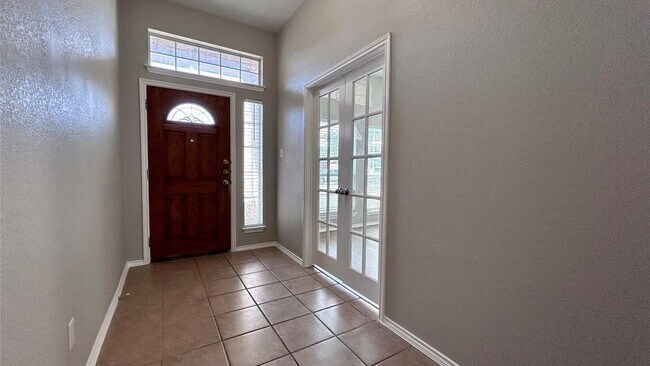 Building Photo - 2037 Rachel Ln
