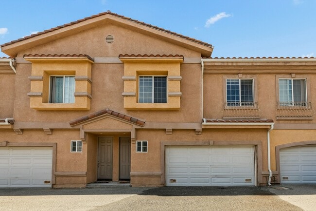 Building Photo - 1460 Patricia Ave