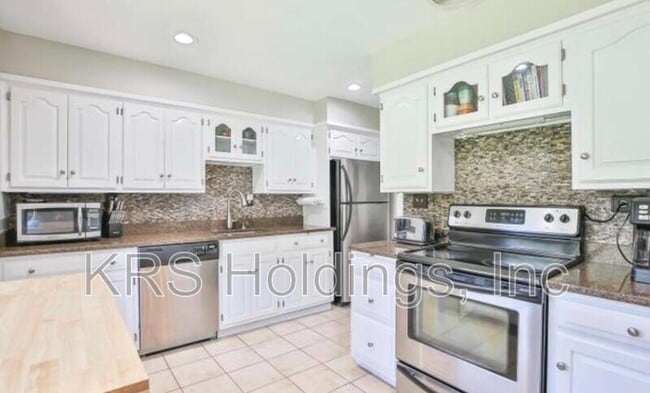 Building Photo - 7110 Murray Ln