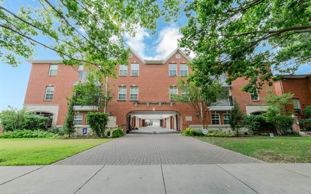 Building Photo - 4133 Hyer St